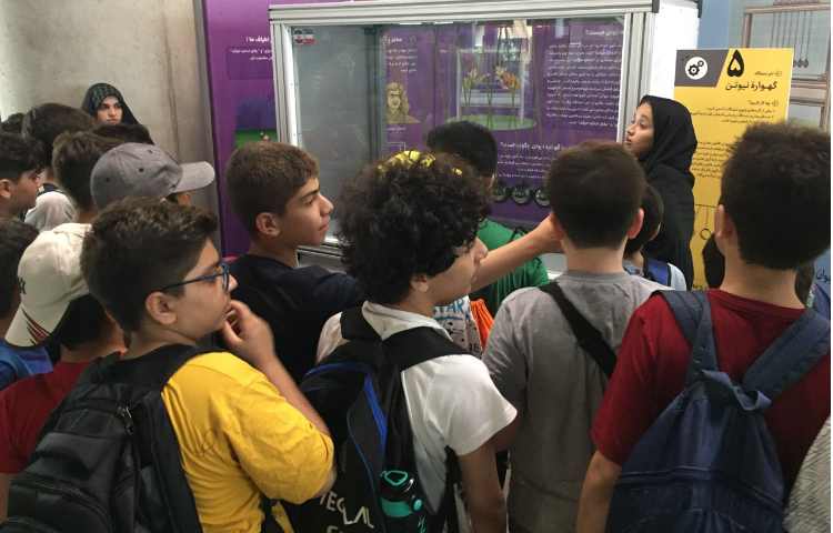 بازدید علمی در باغ کتاب و نوجوان 7