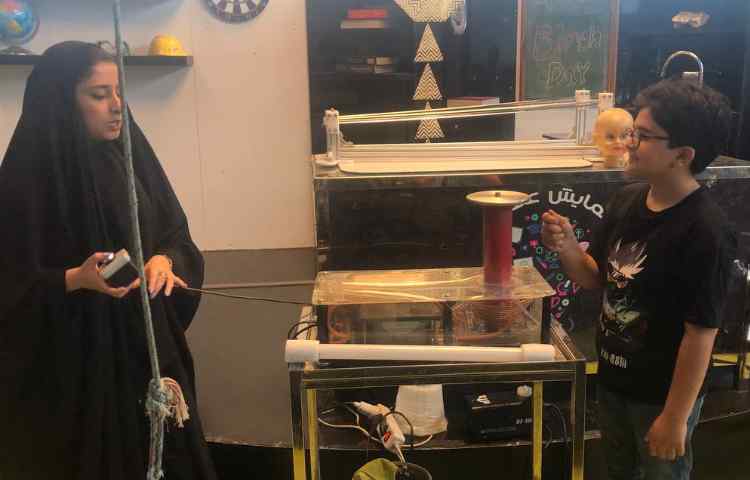 بازدید علمی در باغ کتاب و نوجوان