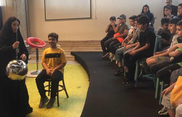 بازدید علمی در باغ کتاب و نوجوان