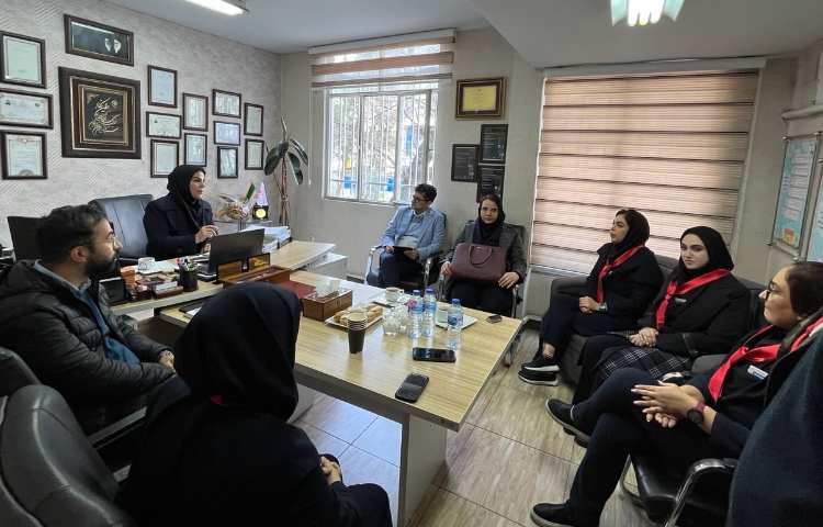 بازدید مدیرعامل موسسه جناب آقای مهندس لواسانی به همراه سرکار خانم موتمنی 4