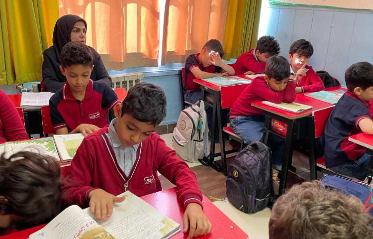 بازدید مدیر دبستان سرکار خانم کمالی از فعالیت های آموزشی 10