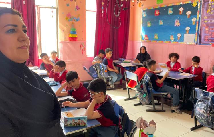 بازدید مدیر دبستان سرکار خانم کمالی از فعالیت های آموزشی 6