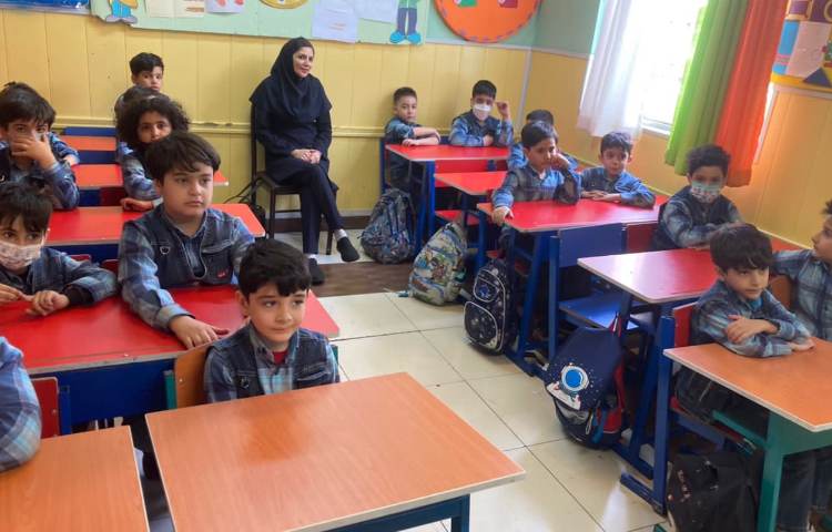 :بازدید مسئول آموزش مرکز علوی از روند فعالیت های آموزشی کلاس های پایه و فوق برنامه 2