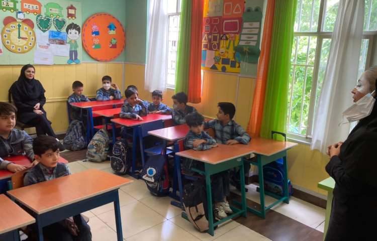 :بازدید مسئول آموزش مرکز علوی از روند فعالیت های آموزشی کلاس های پایه و فوق برنامه 6