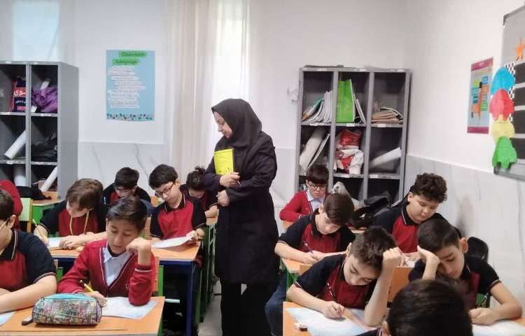 بازدید معاون آموزشی از برگزاری آزمون گونیا 2