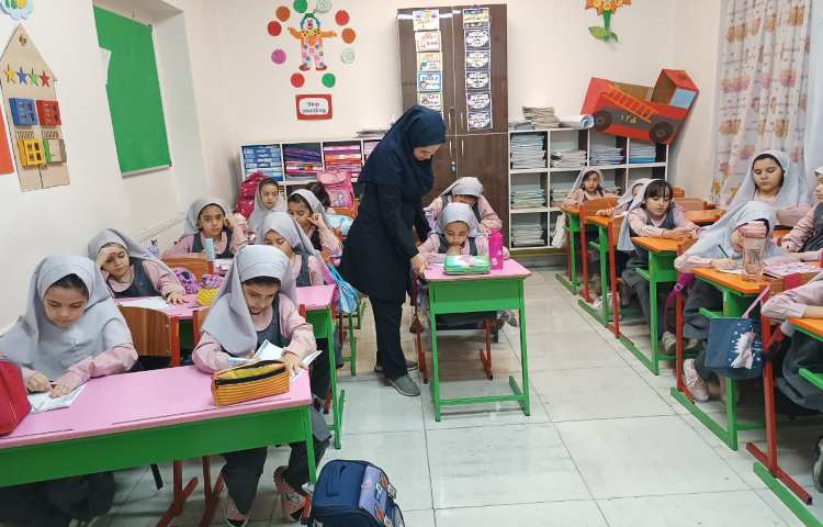 بازدید معاون آموزشی از برگزاری سنجش 1