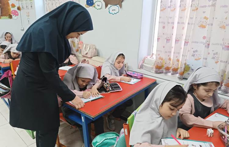 بازدید معاون آموزشی از برگزاری سنجش 6