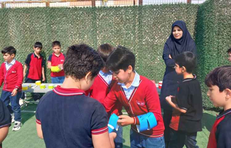 بازدید معاون آموزشی از روند آموزش 2