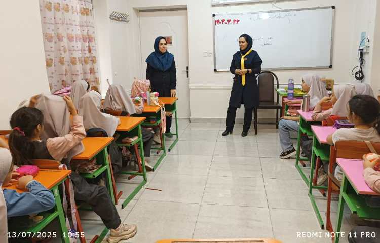 بازدید معاون آموزشی از کلاسها 1