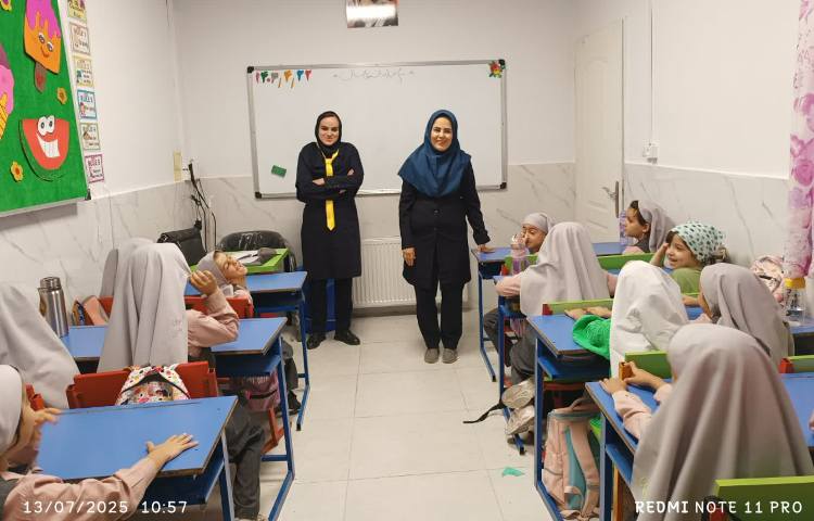 بازدید معاون آموزشی از کلاسها 2