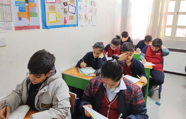 بازدید معاون آموزشی و ارزشیابی 9