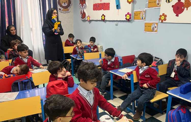 بازدید معاون محترم آموزش دفتر مرکزی علوی و ارزیابی روند آموزشی 4