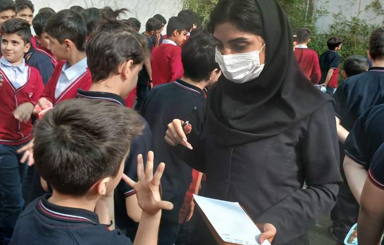 بازدید ناخن هفتگی دانش آموزان 2