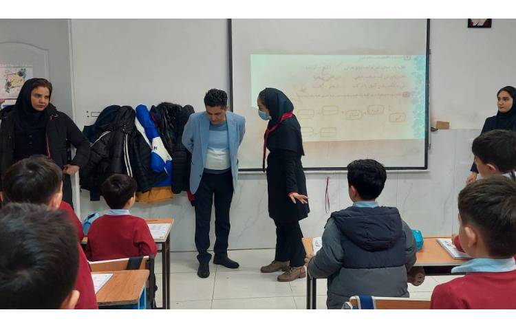 بازدید هیئت مدیره و سایر عوامل ستادمرکزی علوی از دبستان 1