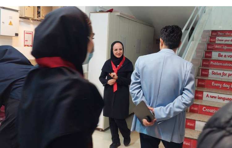 بازدید هیئت مدیره و سایر عوامل ستادمرکزی علوی از دبستان 3