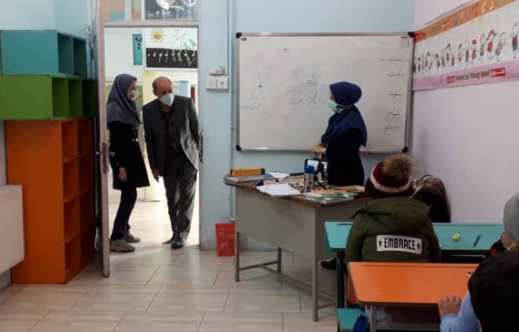بازدید کارشناس بهداشت از دبستان سرآمد علوی 1