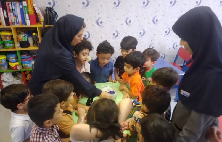 : بازدید کلاسی معاون آموزشی و سوپروایز زبان از روند آموزش در تابستان 5