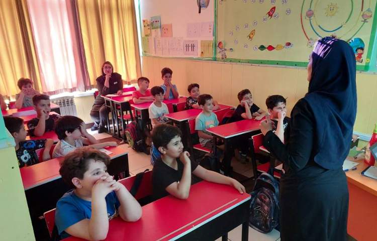 : بازدید کلاسی معاون آموزشی و سوپروایز زبان از روند آموزش در تابستان 10