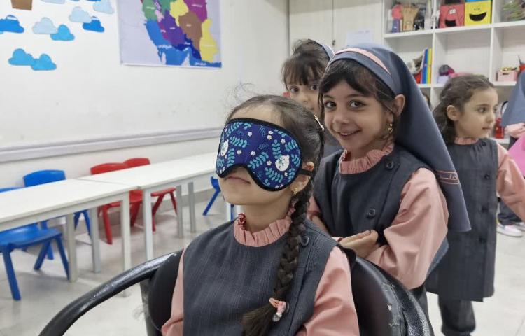 بازی"این صدای کیه" 1