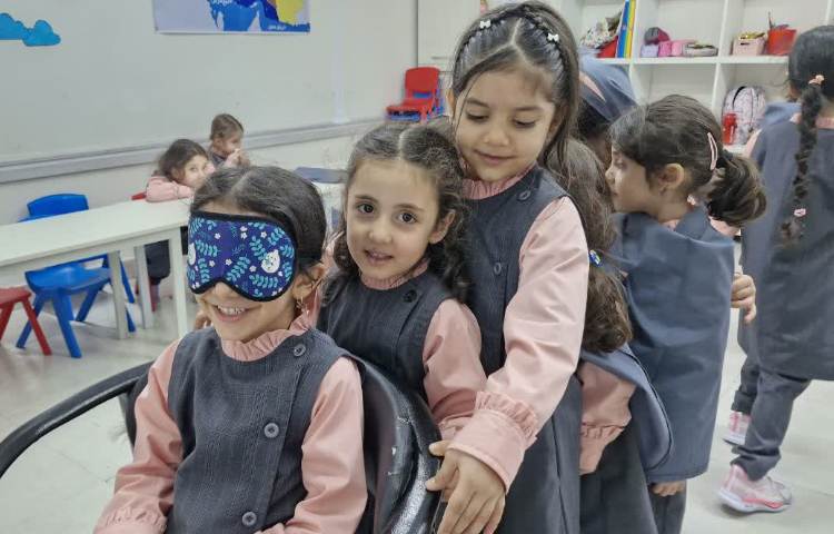 بازی"این صدای کیه"