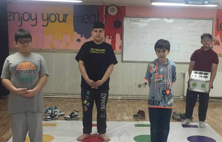 بازی اطلاعات عمومی با تاس و صفحه 3