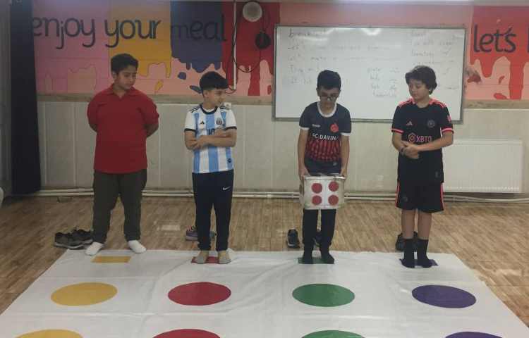 بازی اطلاعات عمومی با تاس و صفحه 5