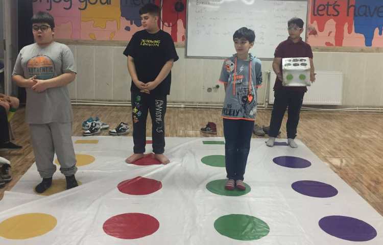 بازی اطلاعات عمومی با تاس و صفحه