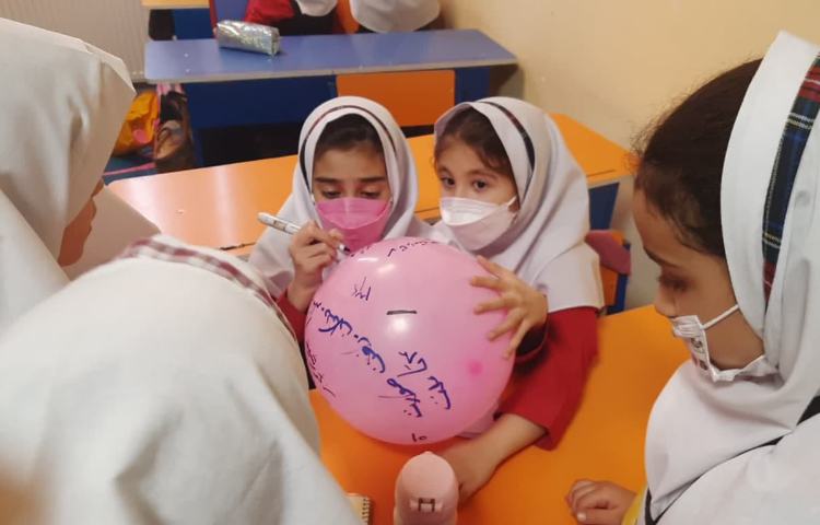 بازی املا به روش بگرد و پیدا کن