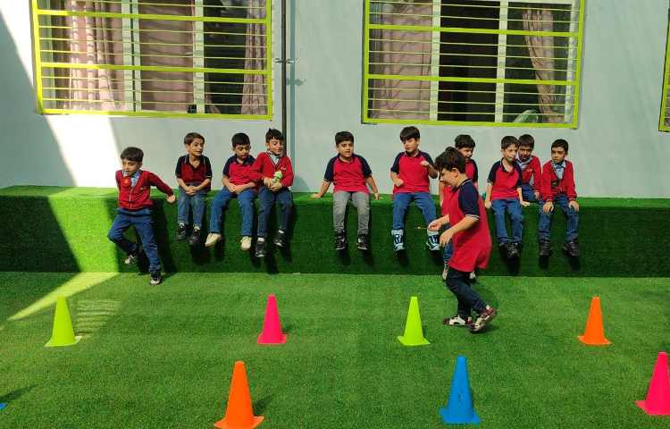 بازی با توپک‌های رنگی 3