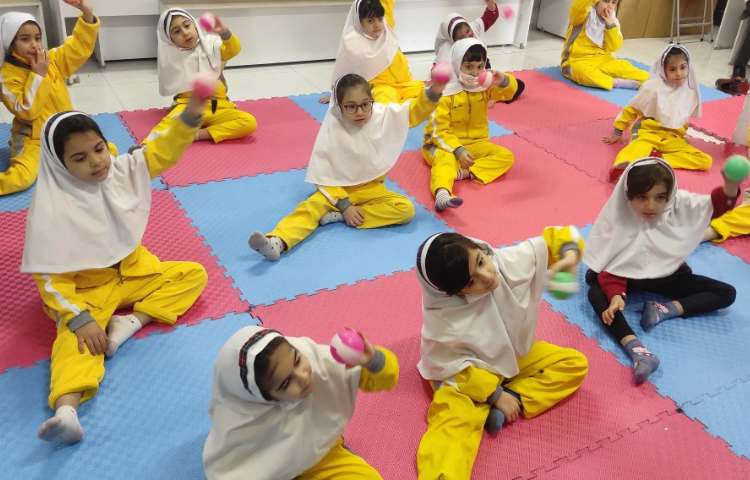 بازی با توپ 2