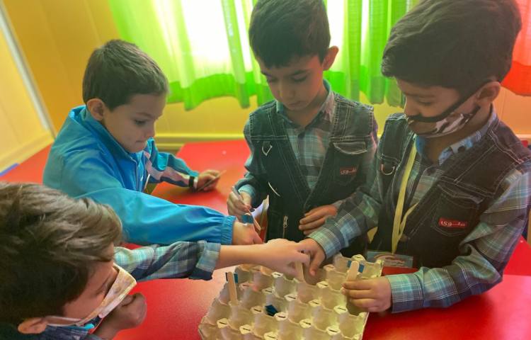 :بازی با حروف و کلمه سازی، کلاس انگور 4