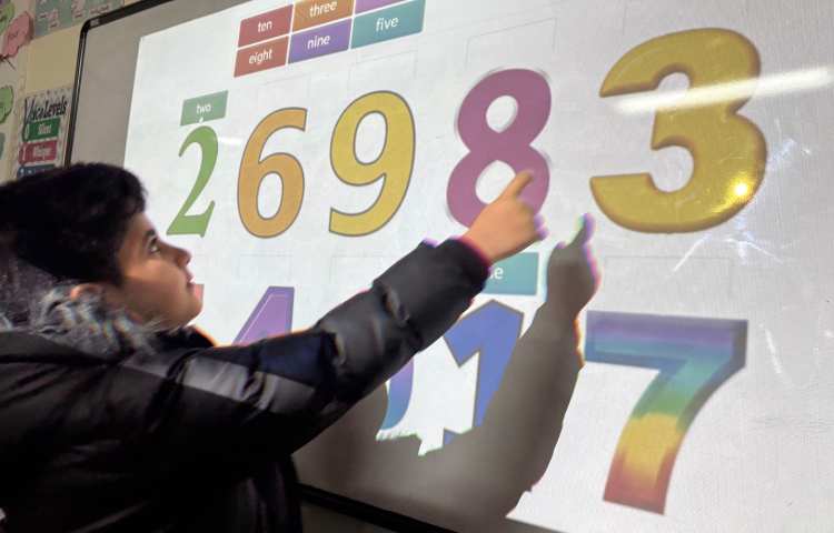 بازی با سایه و مرور اعداد 3