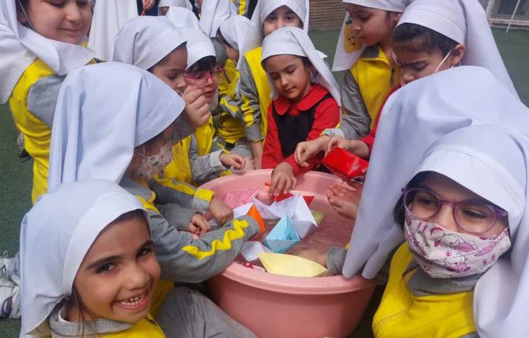 بازی با قایق های کاغذی 3