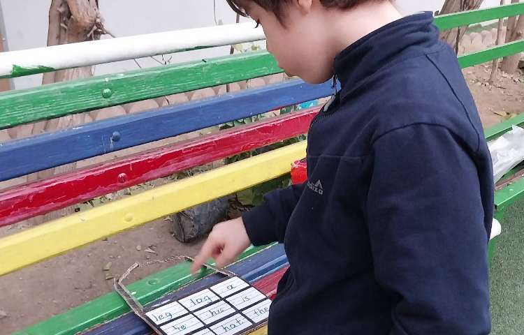 بازی با لغات در زنگ تفریح-غوطه‌وری 1