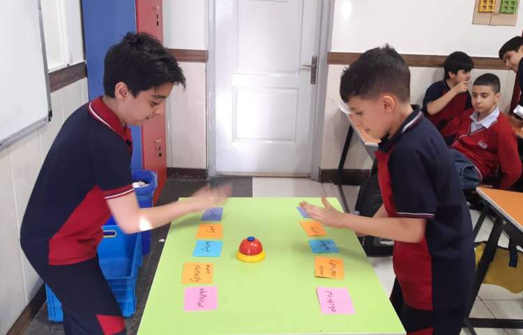 بازی با لغات کتاب Science 4