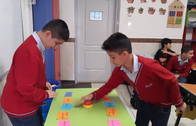 بازی با لغات کتاب Science 7