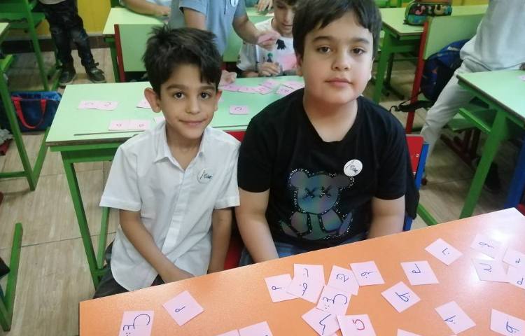 :بازی با واژه ها، دست ورزی نشانه ها و تقویت املا 3