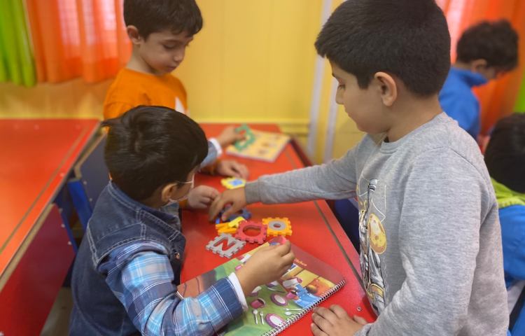 :بازی با پازل و تمرین صدا و اکشن حروف 1