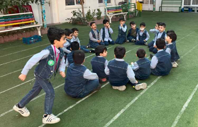 بازی با کاپ جهت هماهنگی گوش و دست ؛تقویت قدرت عمل و عکس العمل اجرا شد 5