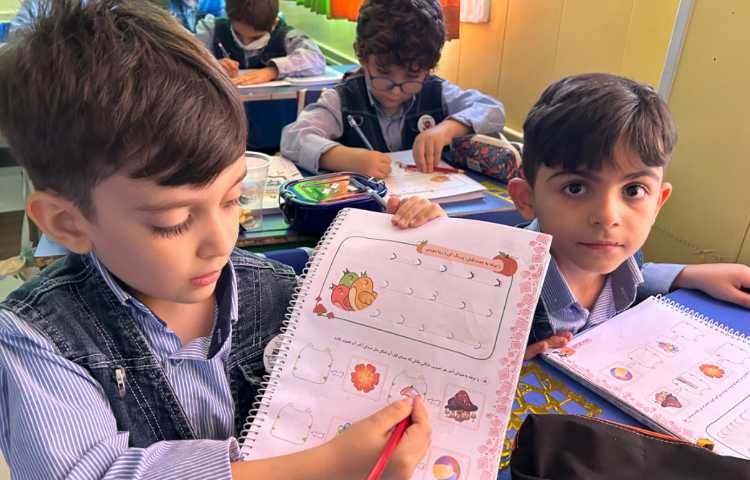 بازی با کلمات و تکمیل کتاب علوی فارسی