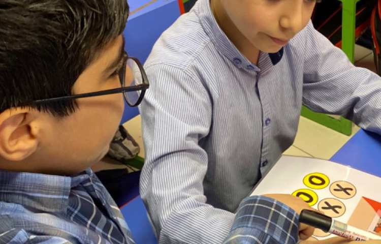 بازی x o برای مفهوم مکان های مختلف 3