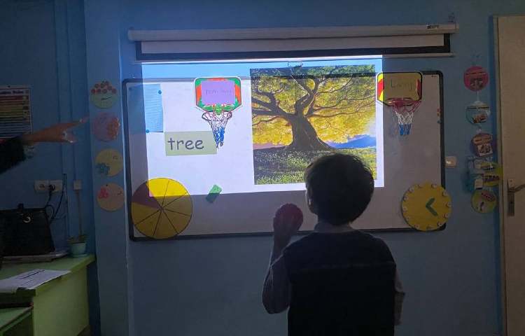 بازی بسکتبال living things و non_living