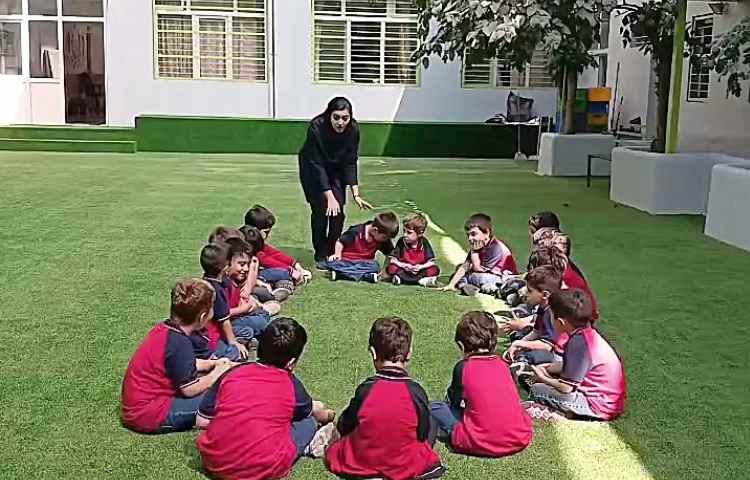 بازی به روش خلاق و افزایش مهارت شنیداری و افزایش تمرکز
