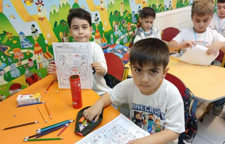 بازی بگرد و پیدا کن را انجام دادند. بعد از این بازی کاربرگ بگرد و پیدا کن انجام و رنگ‌آمیزی شد. 2