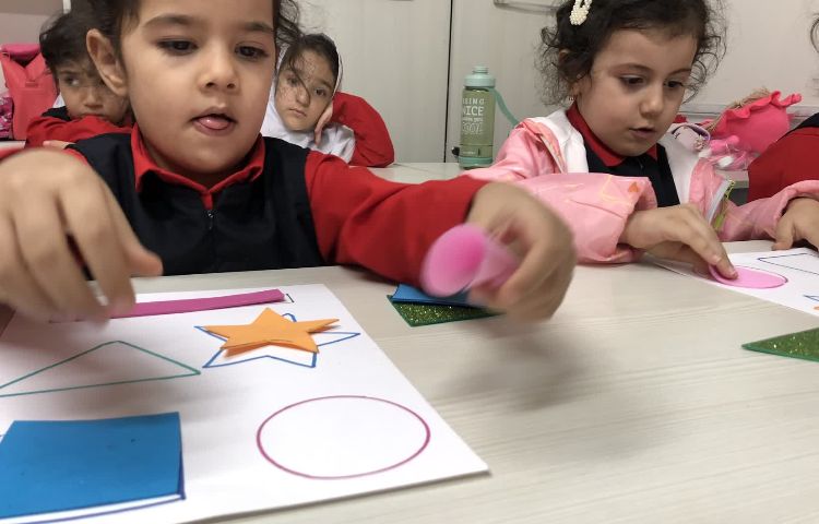 بازی تشخیص اشکال مشابه 1