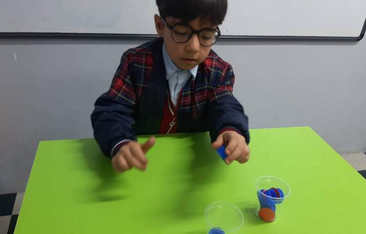 بازی تشخیص رنگ و شمارش 8