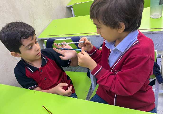 بازی تعادلی با مداد جهت تقویت دقت و تمرکز و دستورزی 5