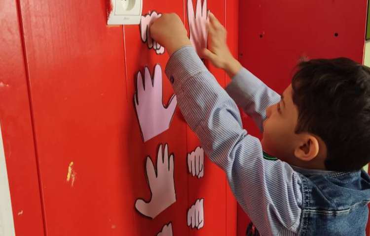 بازی تمرکزی جهت شناخت دست چپ و راست 3