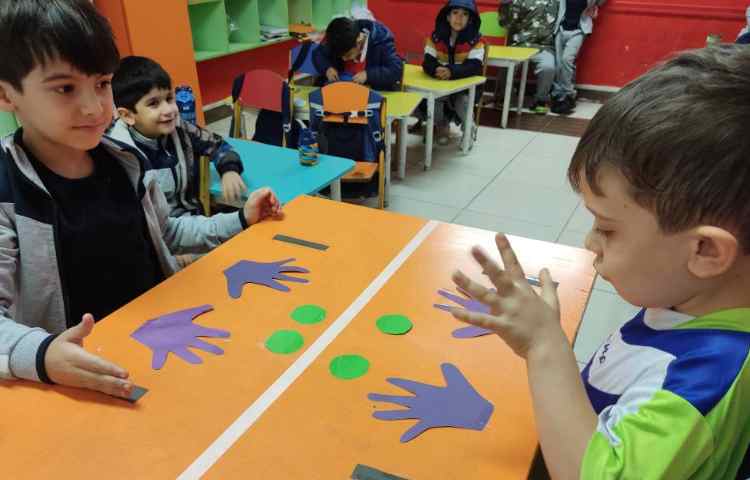 بازی تمرکزی هماهنگی چشم و دست 2