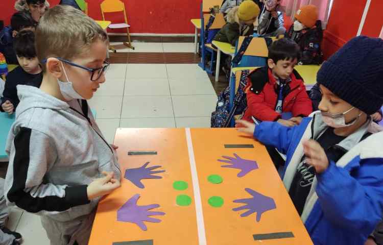 بازی تمرکزی هماهنگی چشم و دست 3